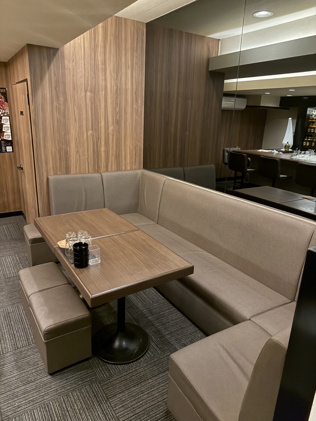 Night Lounge Lucia Image 3