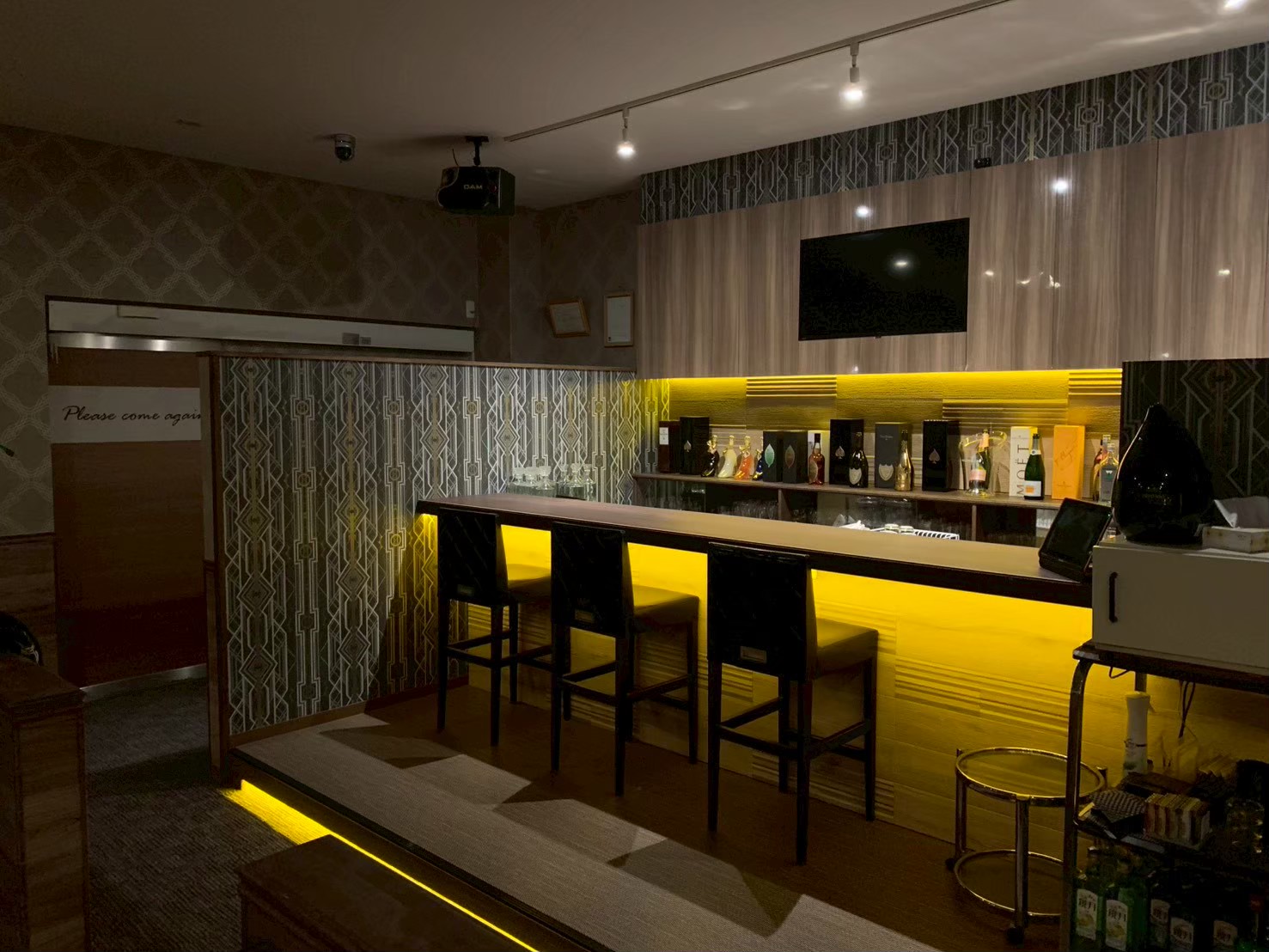 LOUNGE SPACE PLATINUM(プラチナ) Image 1