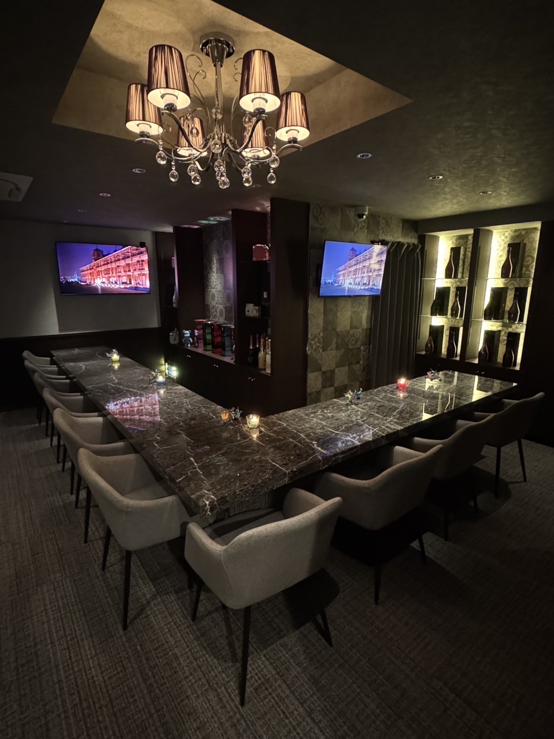 Girl's Bar LimiT - 1